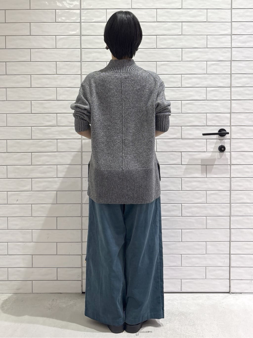 ayumiさんの「OPAQUE.CLIP｜別珍タックワイドパンツ【洗える】」を使ったコーディネート
