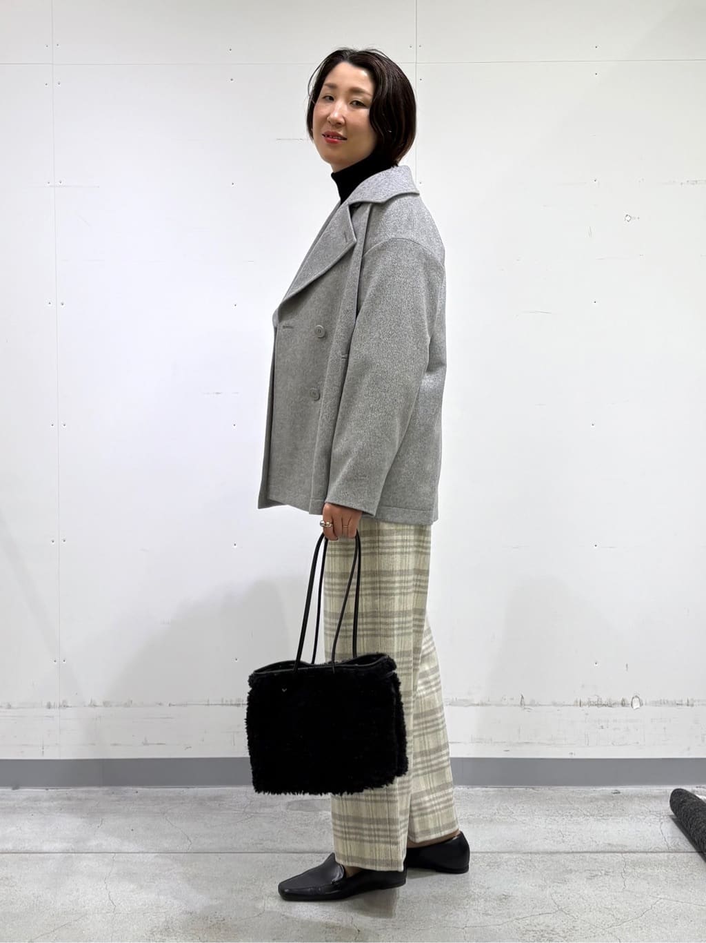 yuriさんの「INDIVI｜【洗える／毛玉になりにくい】エクストラファインウール リブタートルニット」を使ったコーディネート