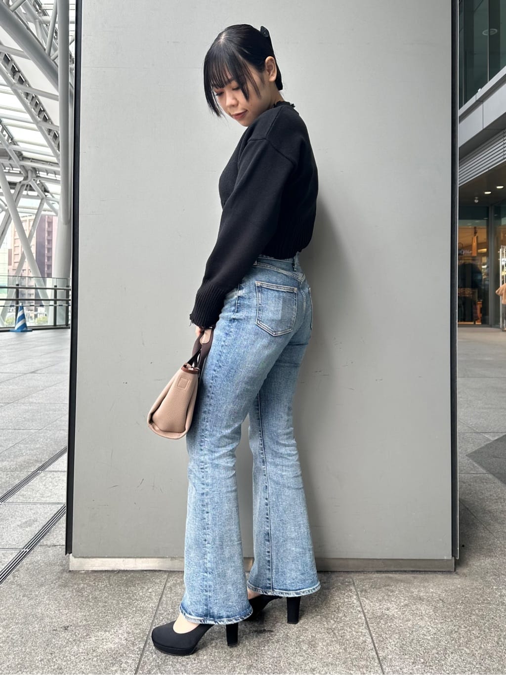 あずみさんの「ESPERANZA｜3WAYチャンキーヒールパンプス」を使ったコーディネート