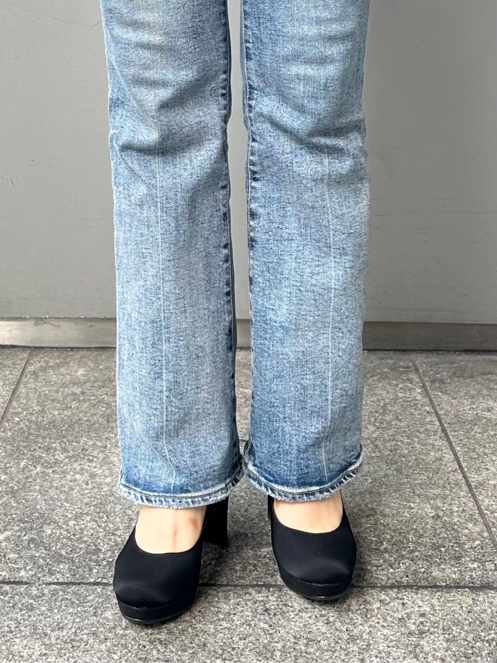 あずみさんの「ESPERANZA｜3WAYチャンキーヒールパンプス」を使ったコーディネート