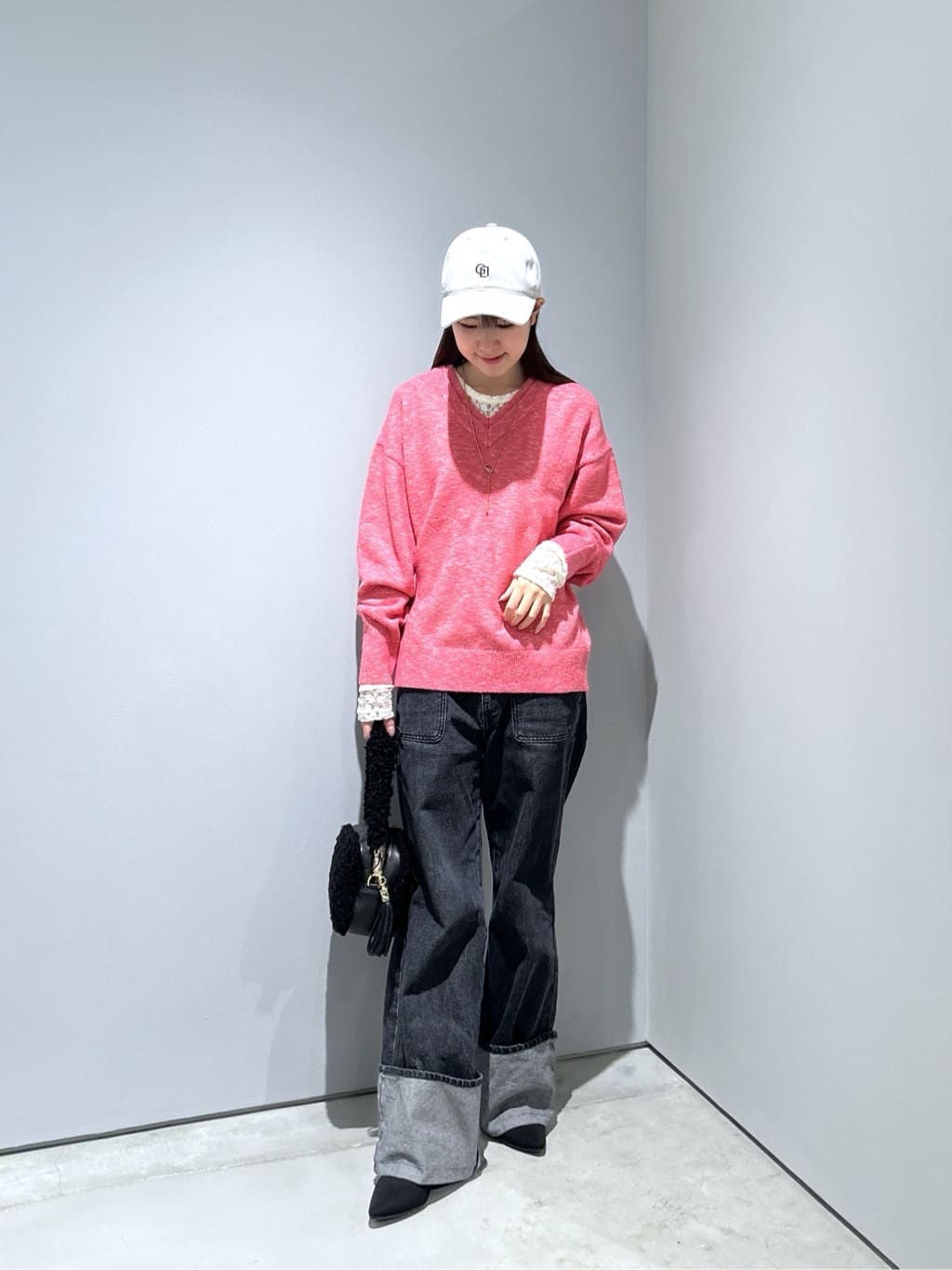 Renoさんの「INDIVI｜ロールアップデニム」を使ったコーディネート