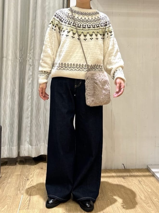 ga_riさんの「THE SHOP TK｜上品さと少しの遊び心を モール求心柄ニット」を使ったコーディネート