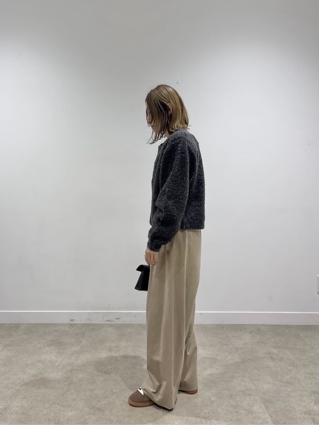 kotakiさんの「INDIVI｜【再入荷】アシメオフショルニット」を使ったコーディネート