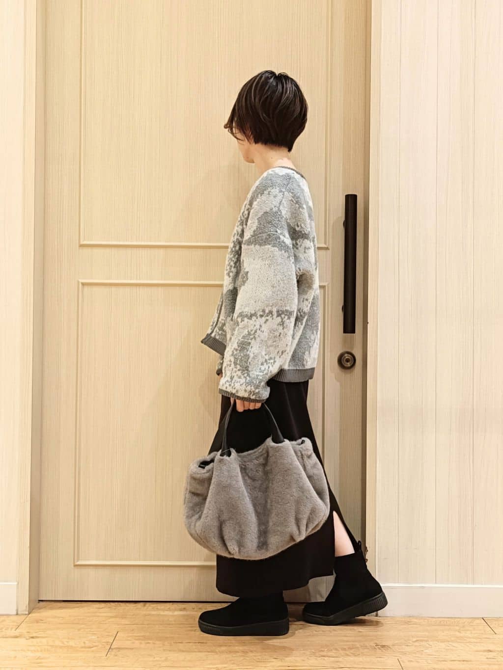 manikoさんの「SHOO･LA･RUE｜ファー2層2WAYトートバッグ」を使ったコーディネート