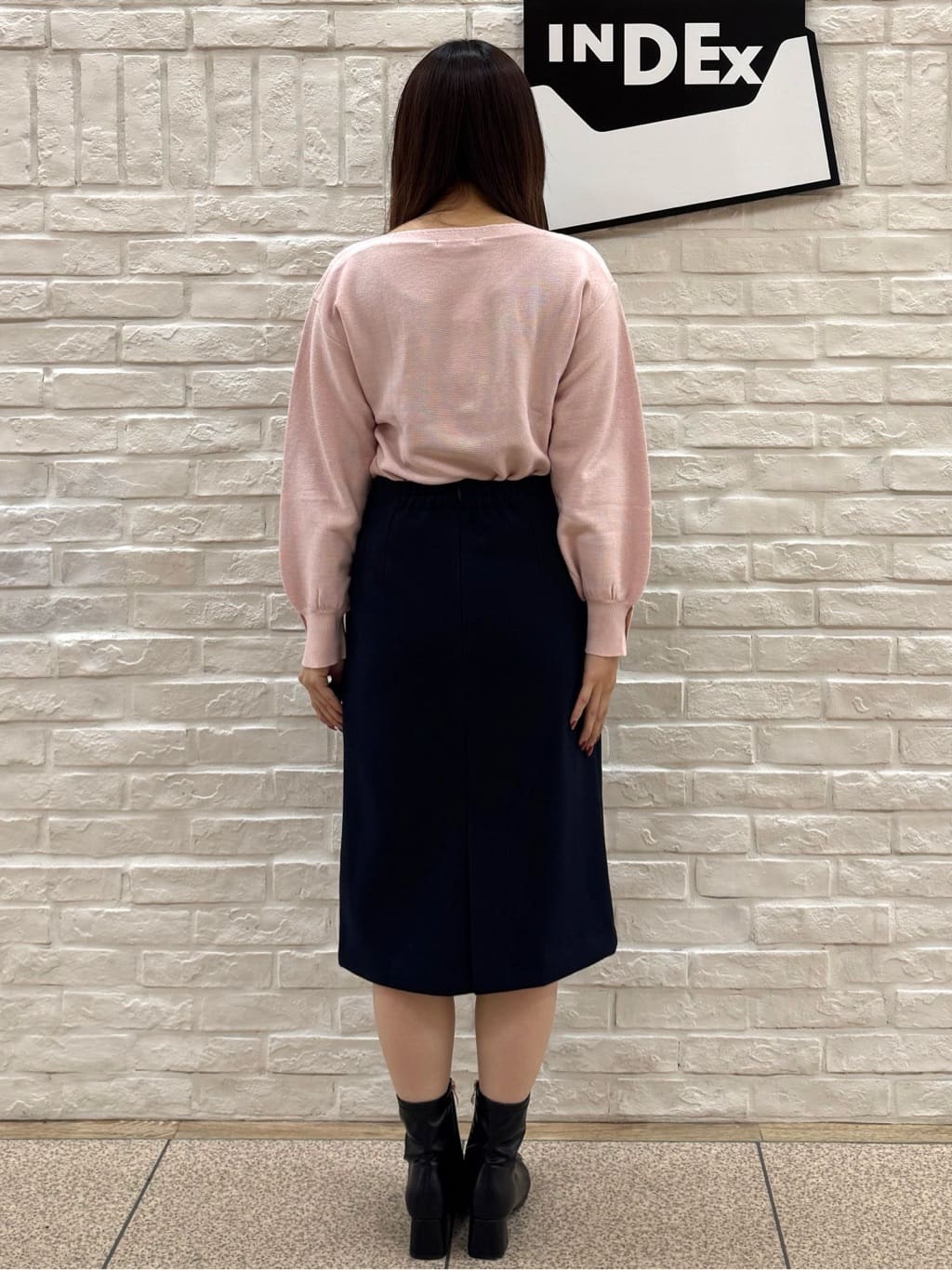 mihaさんの「index｜ラメガーター編みボートネックニット【洗濯機OK】《8col／XS～LL》」を使ったコーディネート