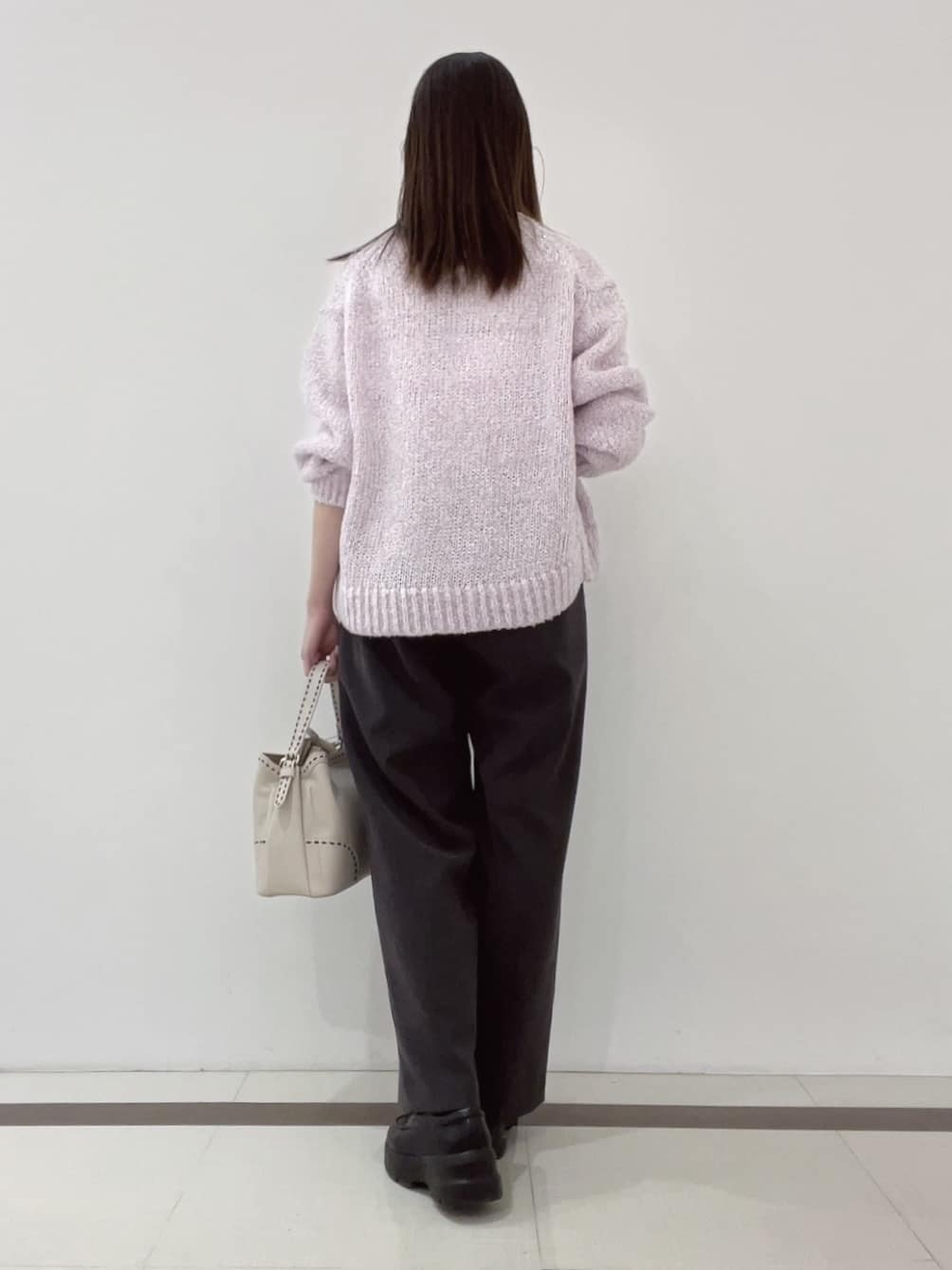 yukaさんの「Reflect｜【一枚で着映え◎／ゆったり着られるワンサイズ】スパンコール&times;ラメニット」を使ったコーディネート