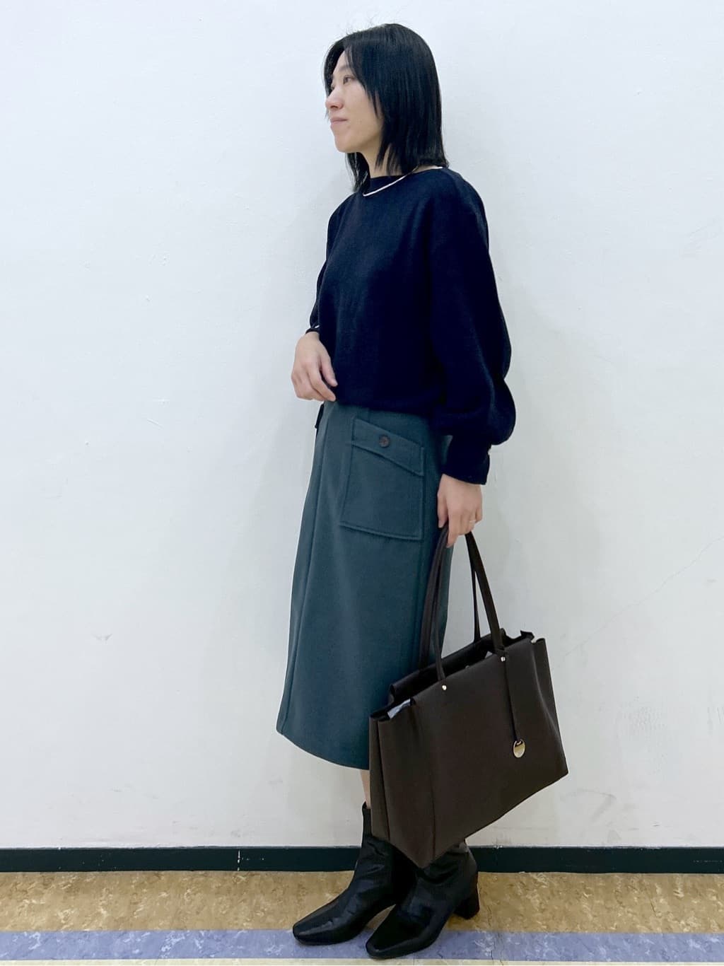 su.さんの「index｜ラメガーター編みボートネックニット【洗濯機OK】《8col／XS～LL》」を使ったコーディネート