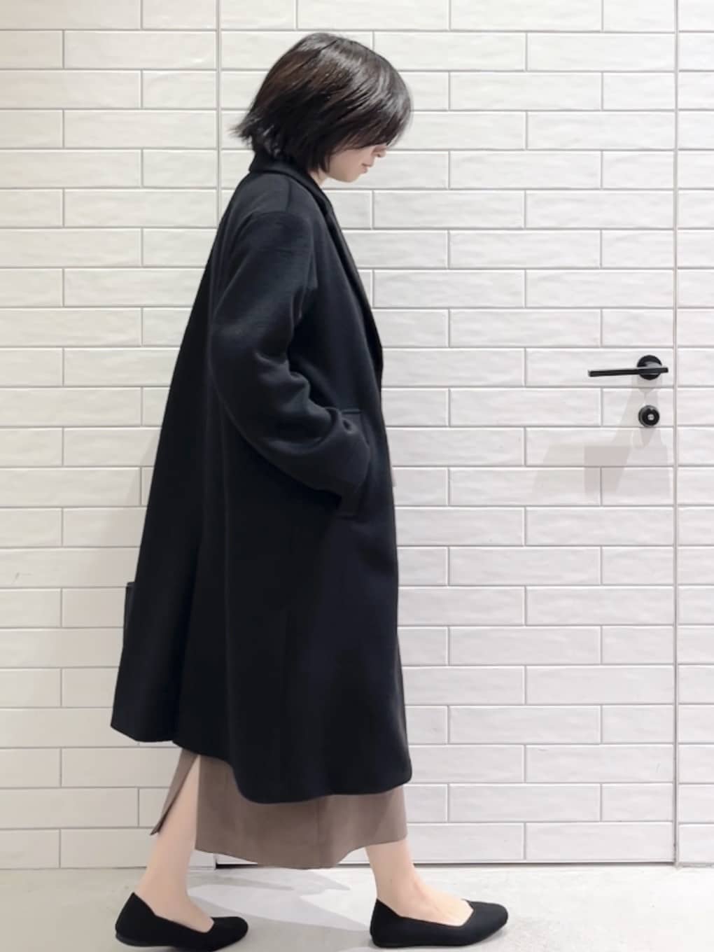 しおりさんの「OPAQUE.CLIP｜カシミヤブレンドウールチェスターコート」を使ったコーディネート