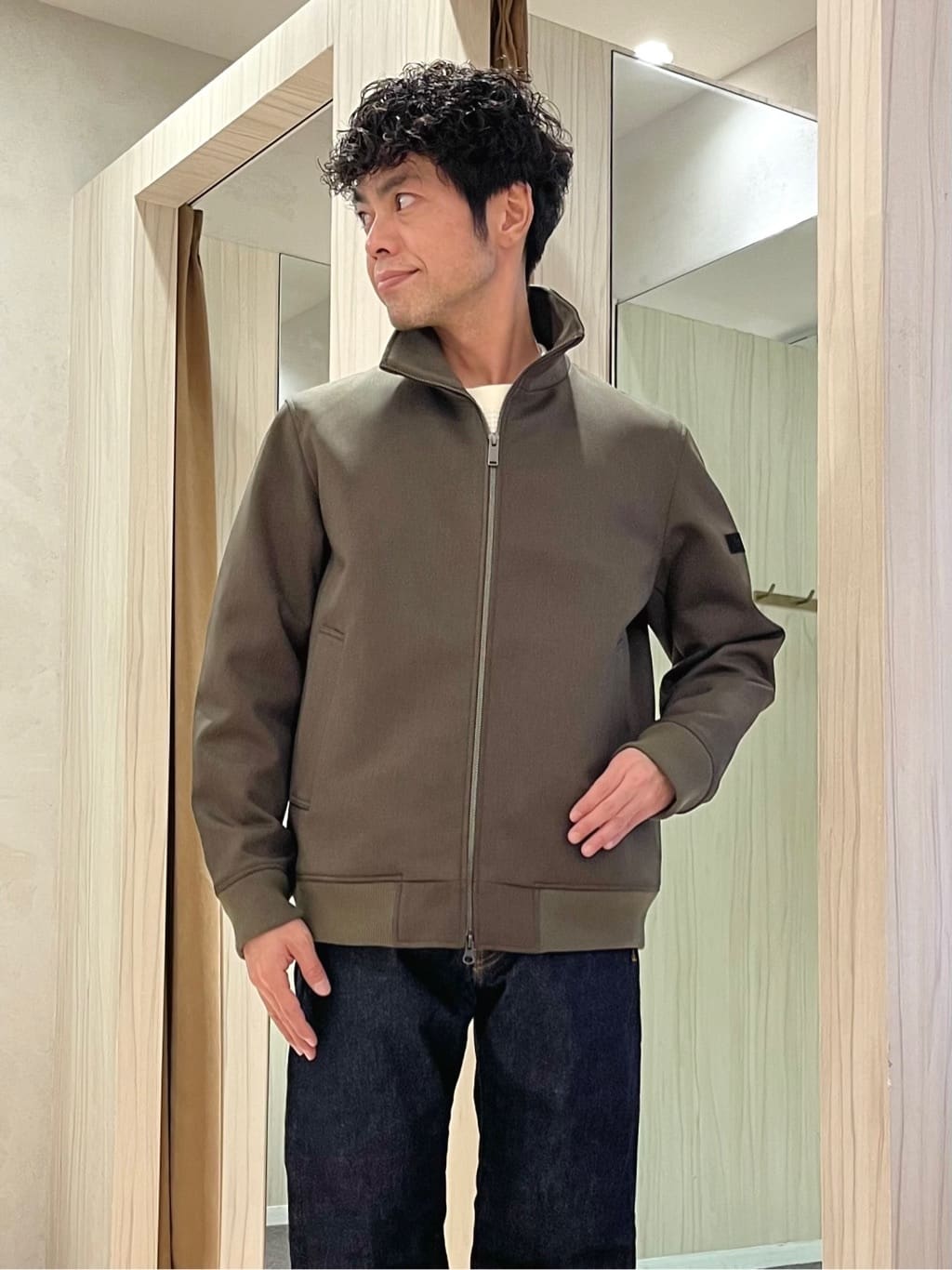 URAさんの「TAKEO KIKUCHI｜ニットライク プルオーバー」を使ったコーディネート