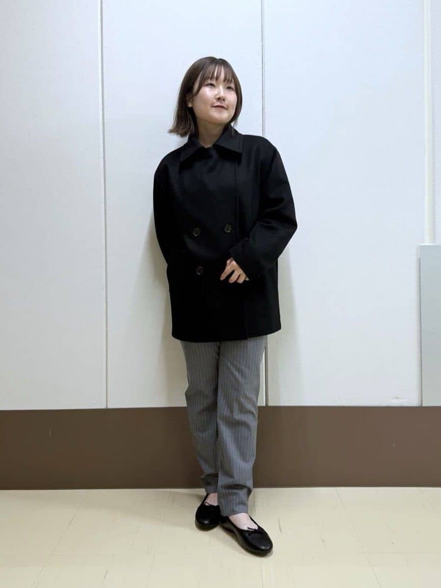 Rikoさんの「INDIVI｜【軽やか／ゆったり】ウール混ショートトレンチコート」を使ったコーディネート