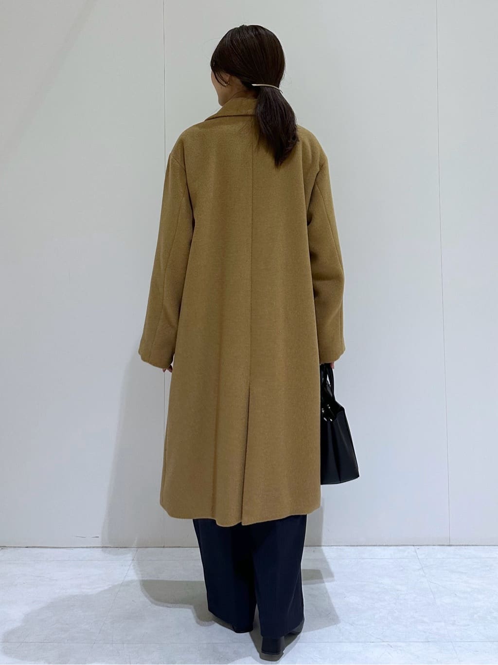 makiさんの「OPAQUE.CLIP｜カシミヤブレンドウールチェスターコート」を使ったコーディネート