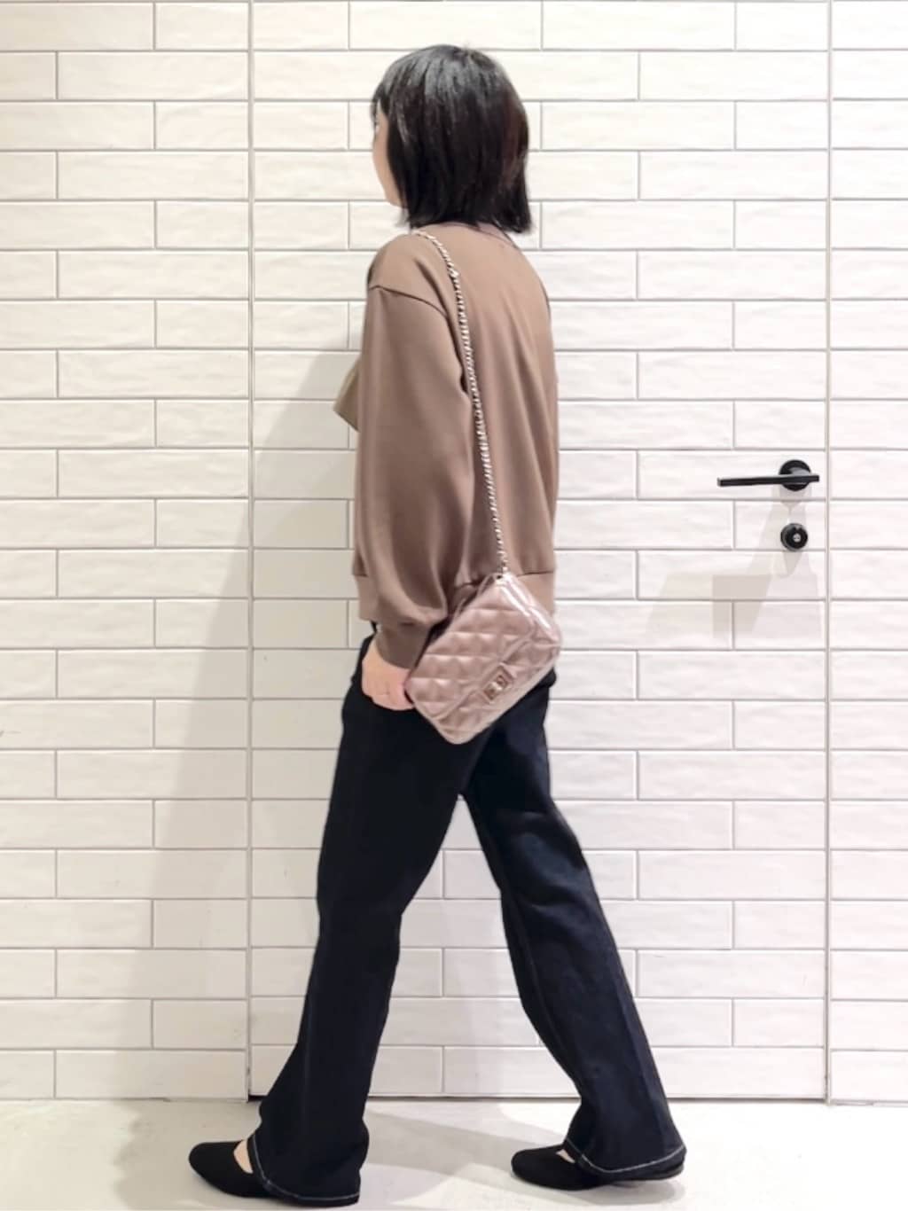しおりさんの「OPAQUE.CLIP｜フリルドッキングトップス【洗濯機OK】」を使ったコーディネート