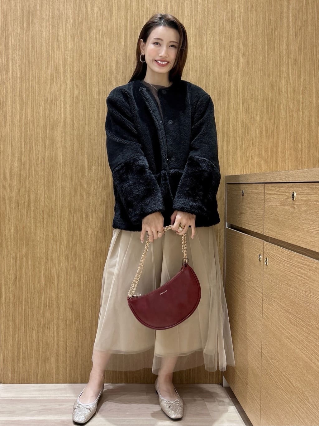 maiさんの「OPAQUE.CLIP｜フェイクボア切替ショートコート」を使ったコーディネート