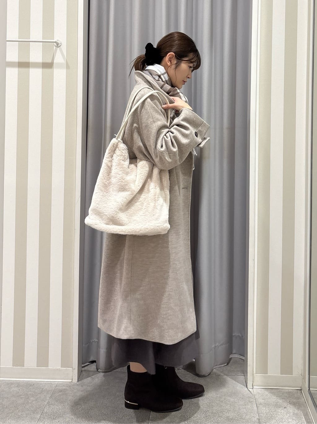 Rikaさんの「SHOO･LA･RUE｜【洗濯機可/S-LL】スタイルがすっきりに見える 裾マーメイドニットワンピース」を使ったコーディネート