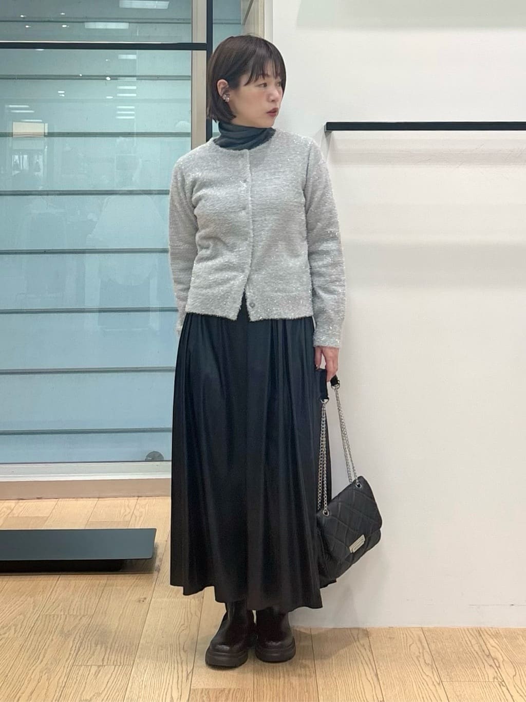 asamiさんの「INDIVI｜【洗える】ラメニットカーディガン」を使ったコーディネート