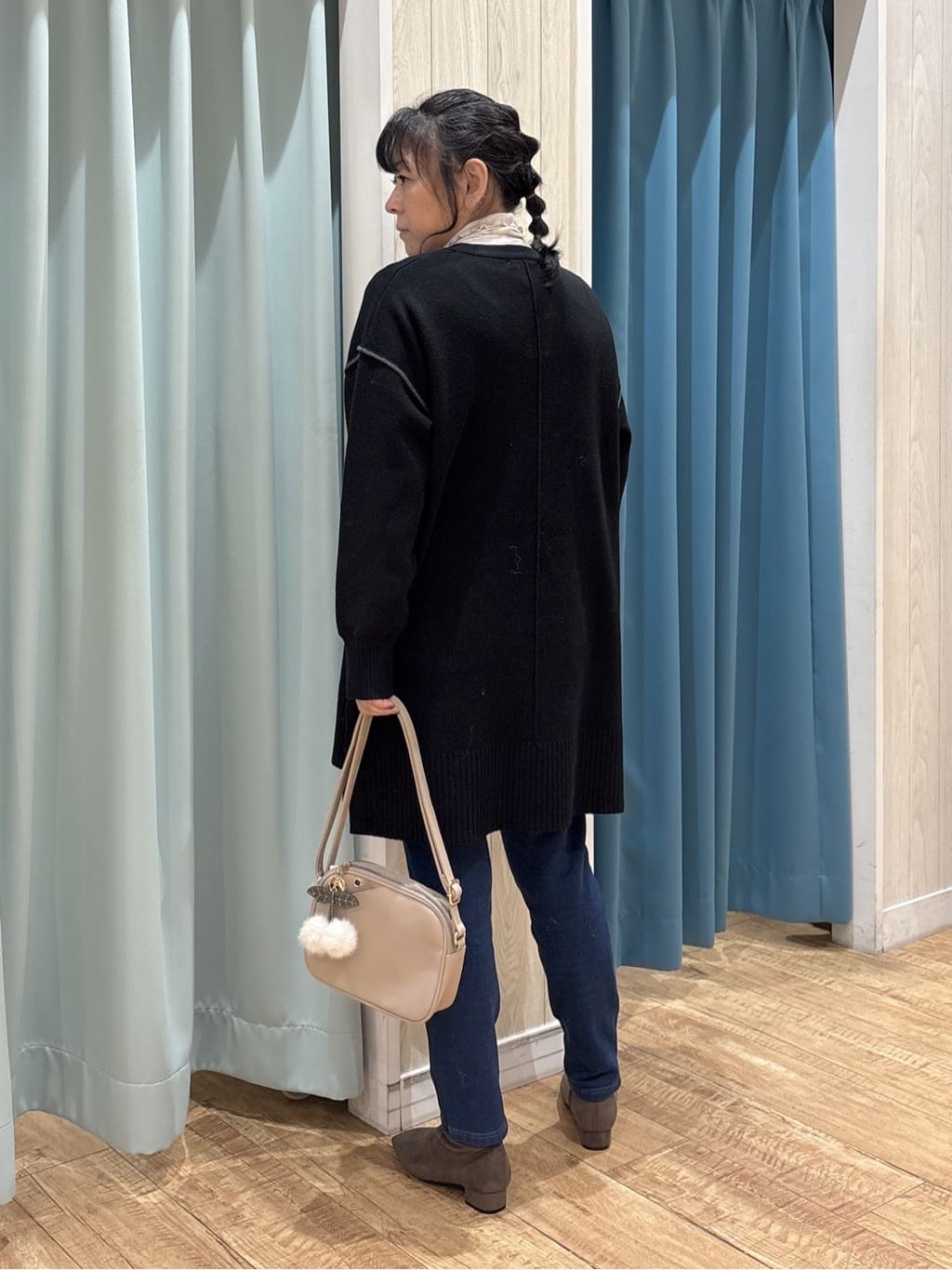 わかさんの「SHOO･LA･RUE｜【洗濯機可/毛玉レス】上品に体型カバー チュニックニットワンピース」を使ったコーディネート