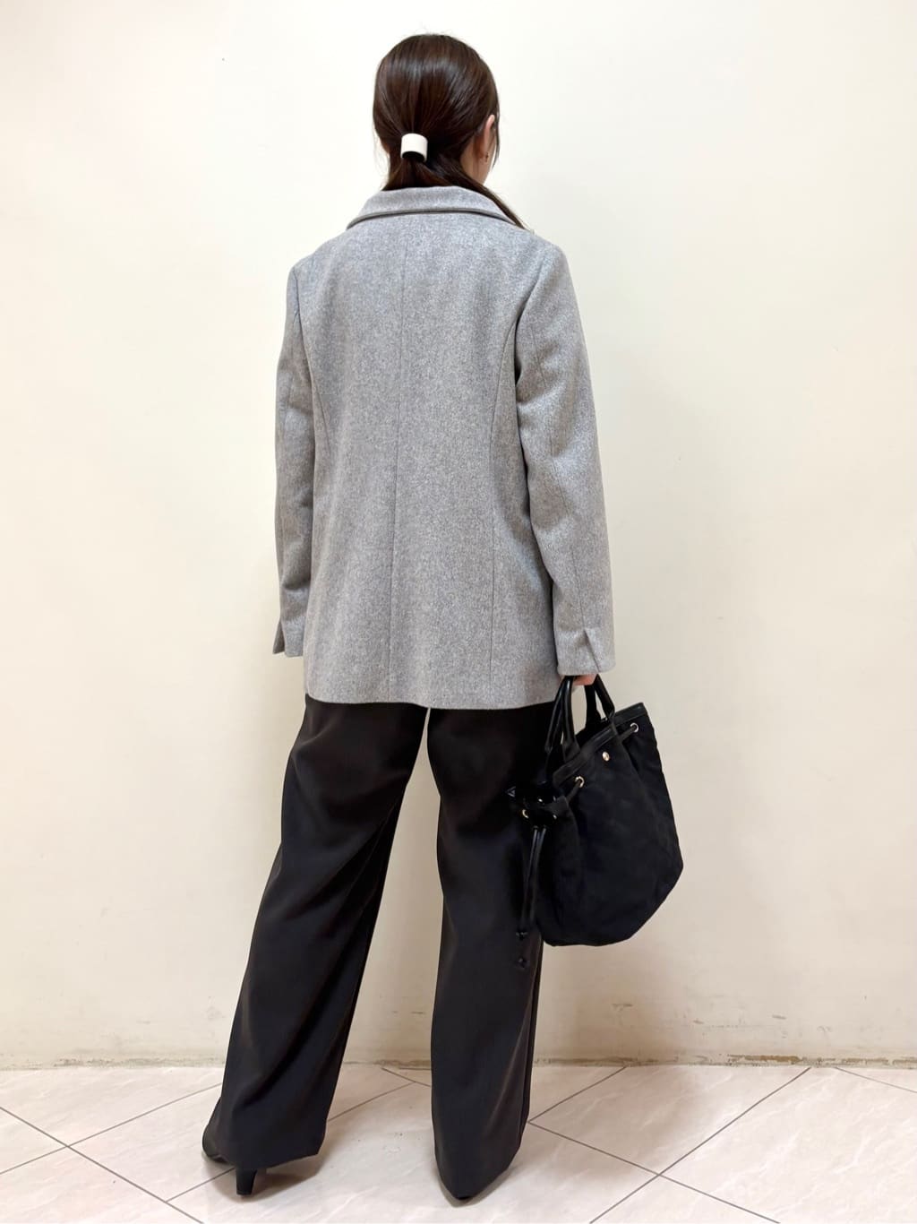 mikiさんの「Reflect｜【ウエスト総ゴム／セットアップ可】フルレングスストレートパンツ」を使ったコーディネート