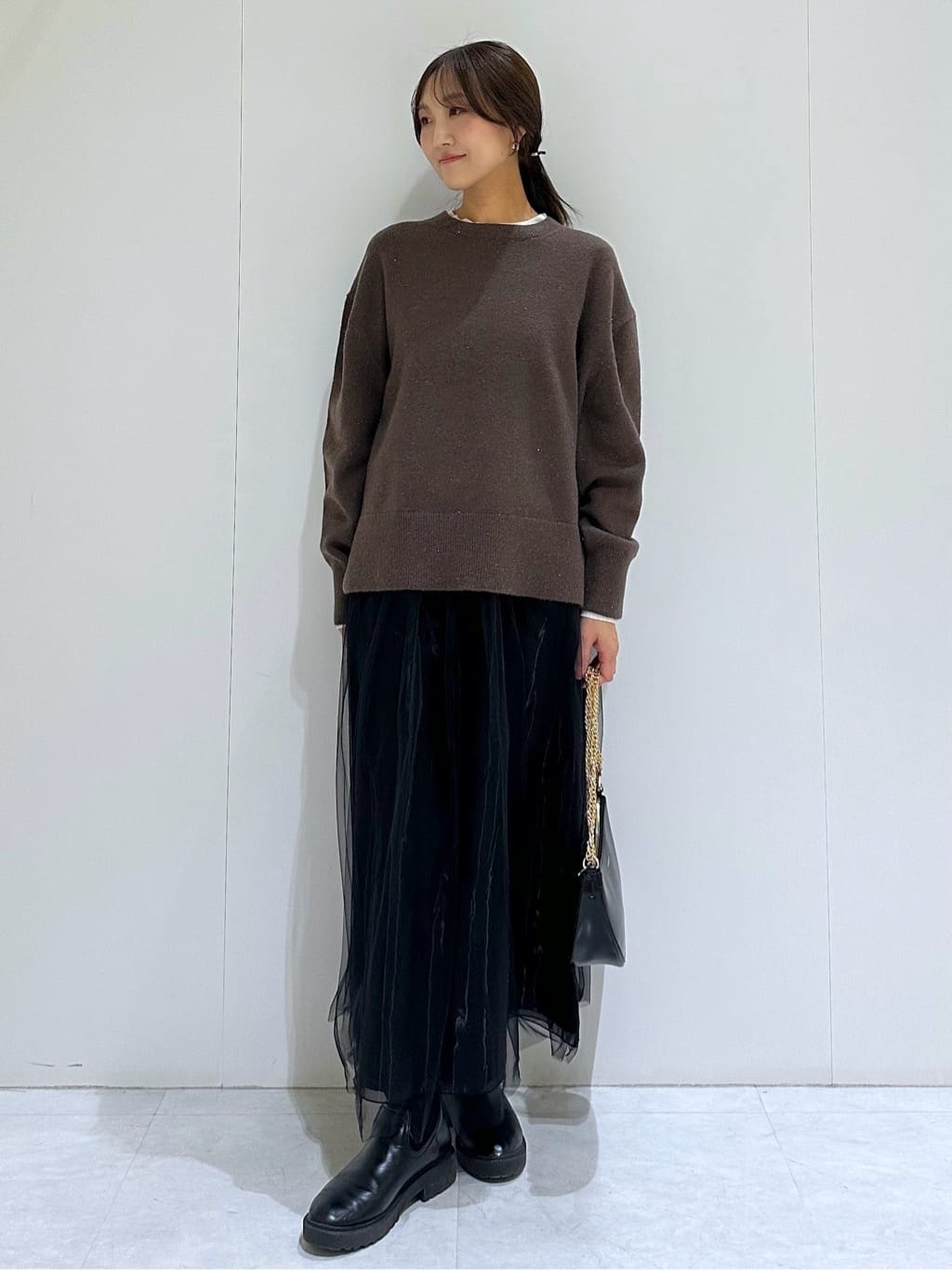 makiさんの「OPAQUE.CLIP｜カシミヤブレンドウールミドルピーコート」を使ったコーディネート