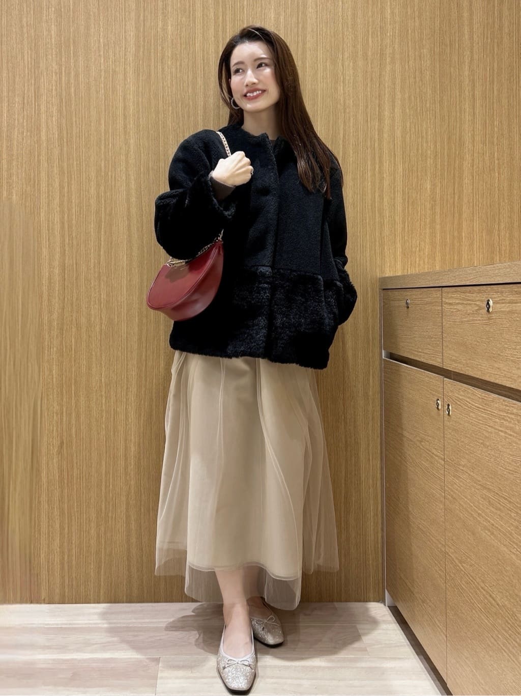 maiさんの「OPAQUE.CLIP｜フェイクボア切替ショートコート」を使ったコーディネート