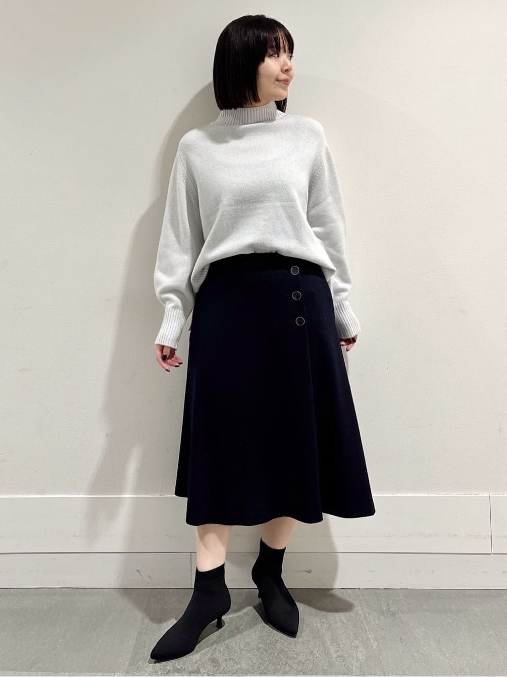 モエカさんの「UNTITLED｜【ウール100%/後ろウエストゴム】ミルドスムースフレアスカート」を使ったコーディネート