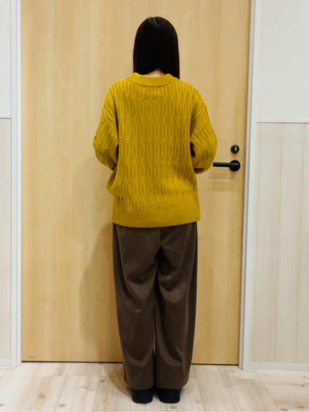 minamiさんの「SHOO･LA･RUE｜【あったか/S-LL】ゆるっとリラクシーに イージーワイドパンツ」を使ったコーディネート