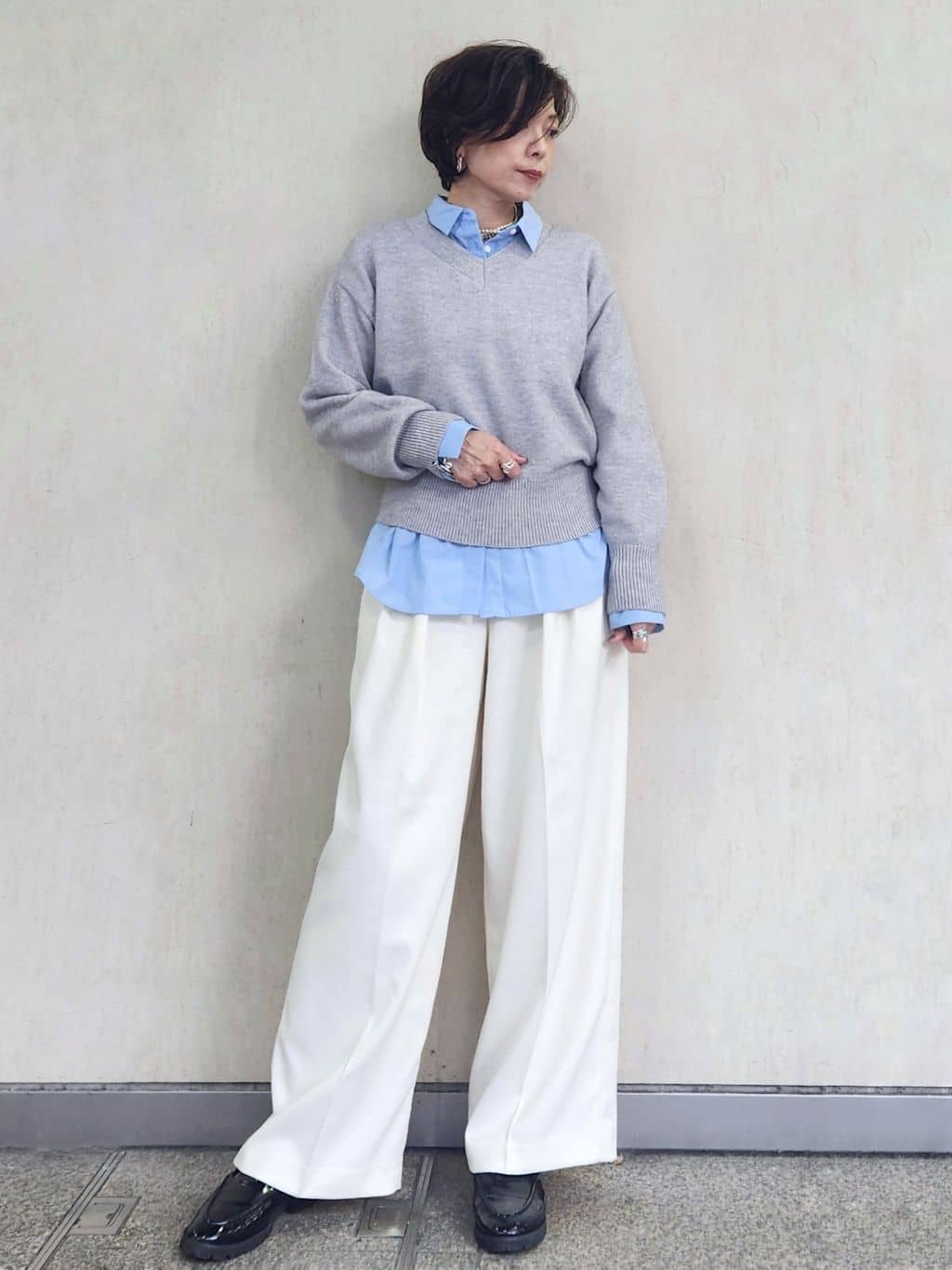milkyさんの「OPAQUE.CLIP｜Vネックラメニット【洗濯機OK】」を使ったコーディネート