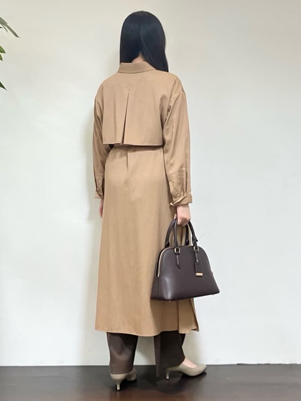 カレンさんの「UNTITLED｜【前開きボタン/ベルト付/羽織シャツ/】2WAYトレンチ風ワンピース」を使ったコーディネート
