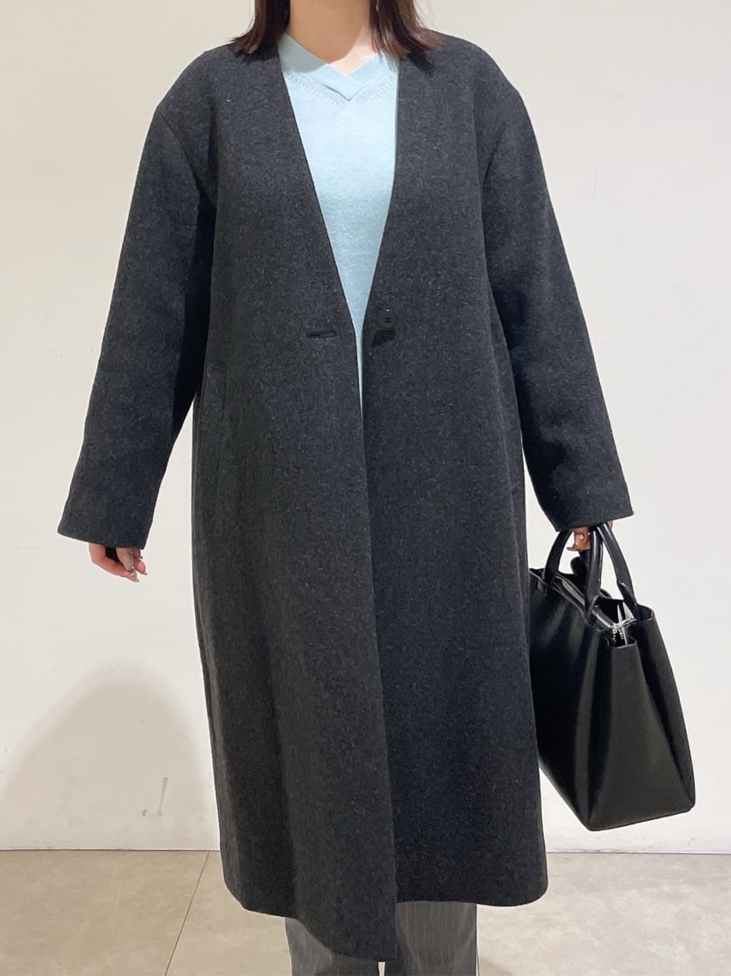 emikaさんの「INDIVI｜【軽量／ウール混】ライトフォルム ロングコート」を使ったコーディネート