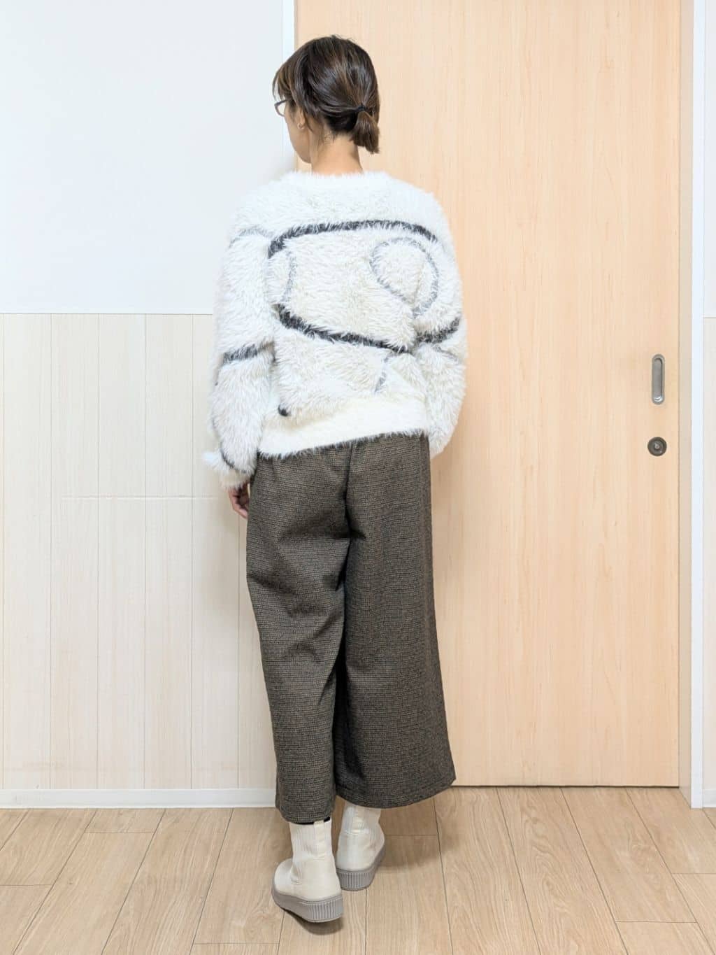 YuAさんの「SHOO･LA･RUE｜【選べる4柄】ふわふわ ロングフェザーニット」を使ったコーディネート