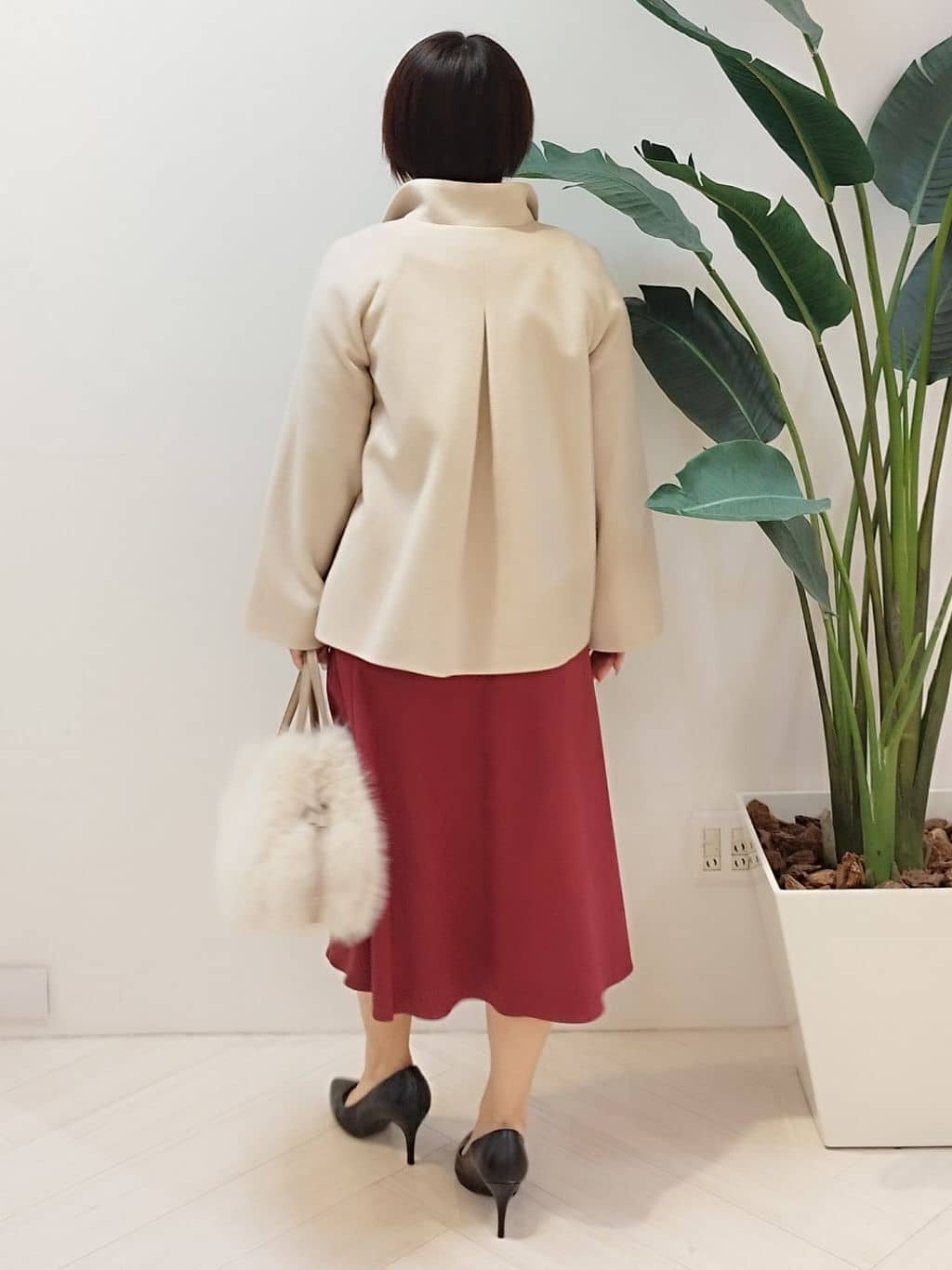 s u g iさんの「UNTITLED｜【着回しが効く／オンオフアウター】ウールショートコート」を使ったコーディネート