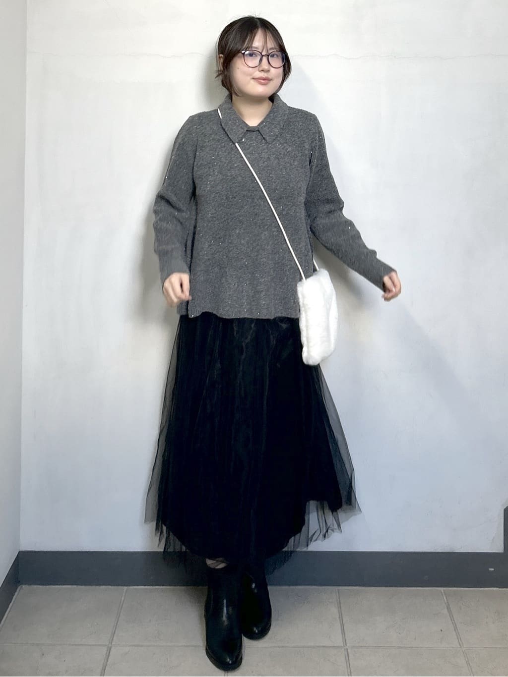 sayaさんの「OPAQUE.CLIP｜スパンコールラメ衿2WAYペプラムニット【洗濯機OK】」を使ったコーディネート