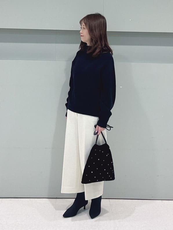 makiさんの「UNTITLED｜【はっ水機能/フード取り外し可】ミディダウンコート」を使ったコーディネート