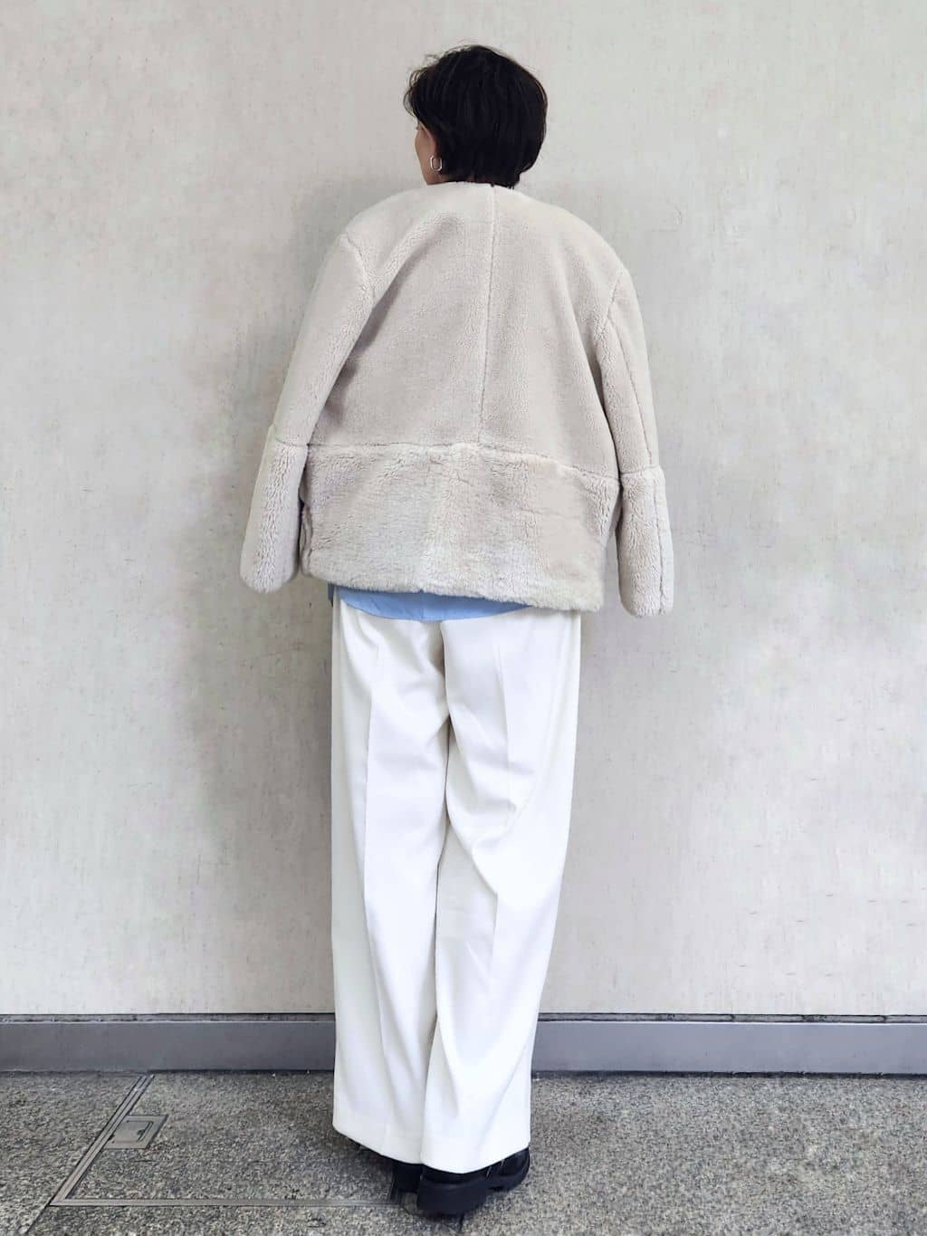 milkyさんの「OPAQUE.CLIP｜フェイクボア切替ショートコート」を使ったコーディネート