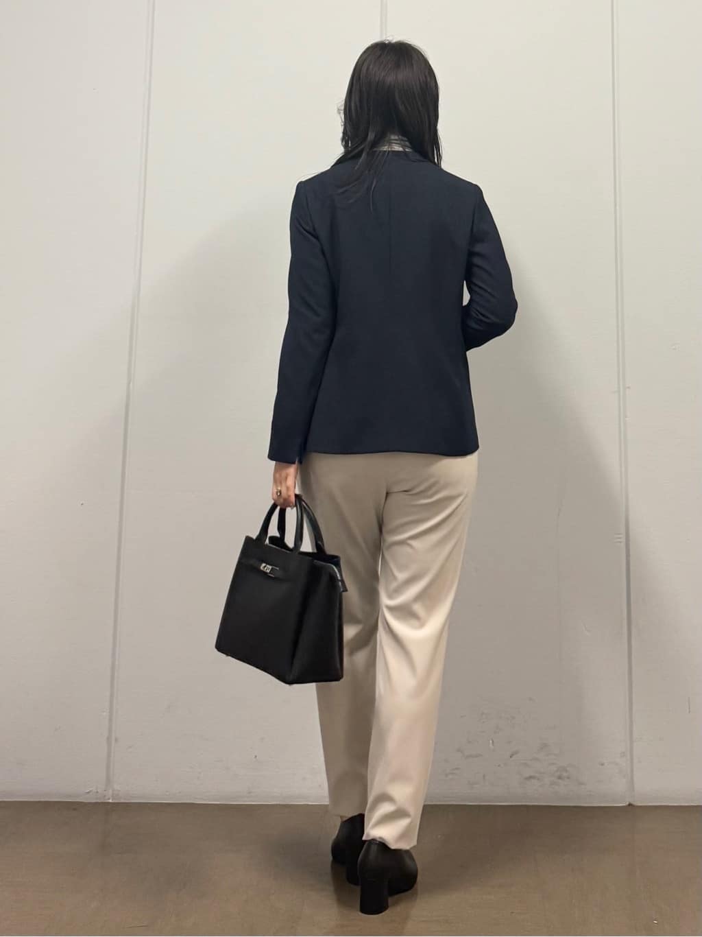 mizukiさんの「INDIVI｜【洗える／通勤／スーツ】メランジストレッチ ノーカラージャケット」を使ったコーディネート