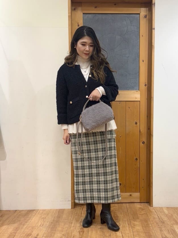 Ayana.さんの「SHOO･LA･RUE｜【S-LL/あったか】大人レディな着こなしに シャギーチェックスカート」を使ったコーディネート