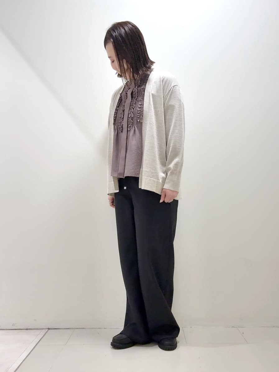 YUIさんの「UNTITLED｜【アンサンブル可/洗える/ボタンなし】シルクウールカシミヤ 着流しカーディガン」を使ったコーディネート