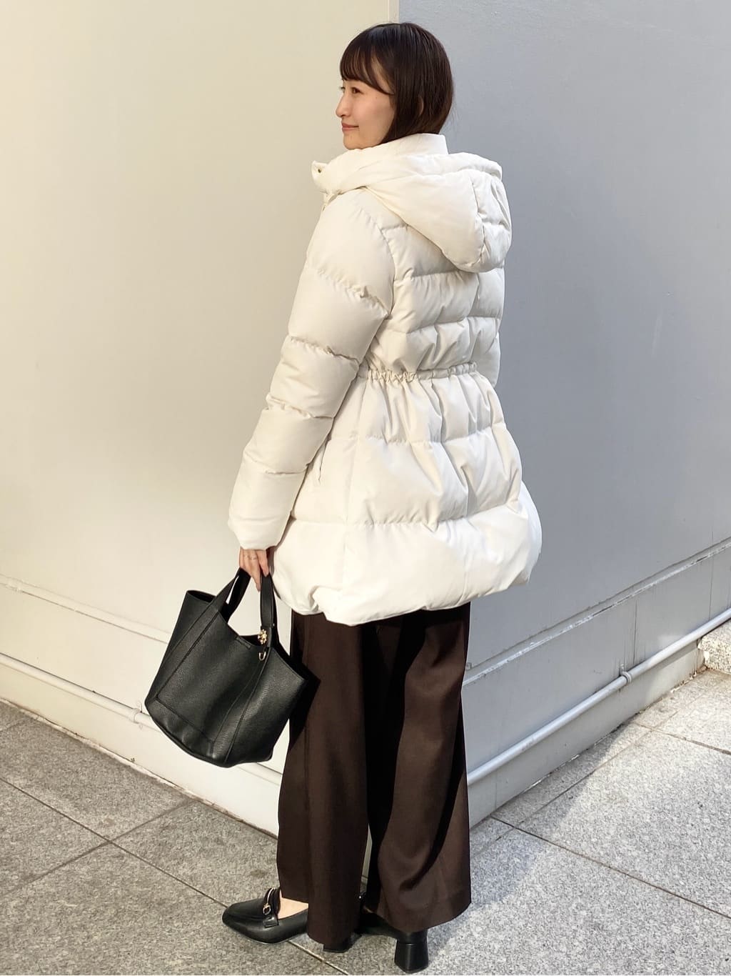 みさかさんの「index｜KAWADAダウンドロストミドルコート【撥水／洗濯機OK／2WAY／静電気防止裏地】《XS～3L》」を使ったコーディネート
