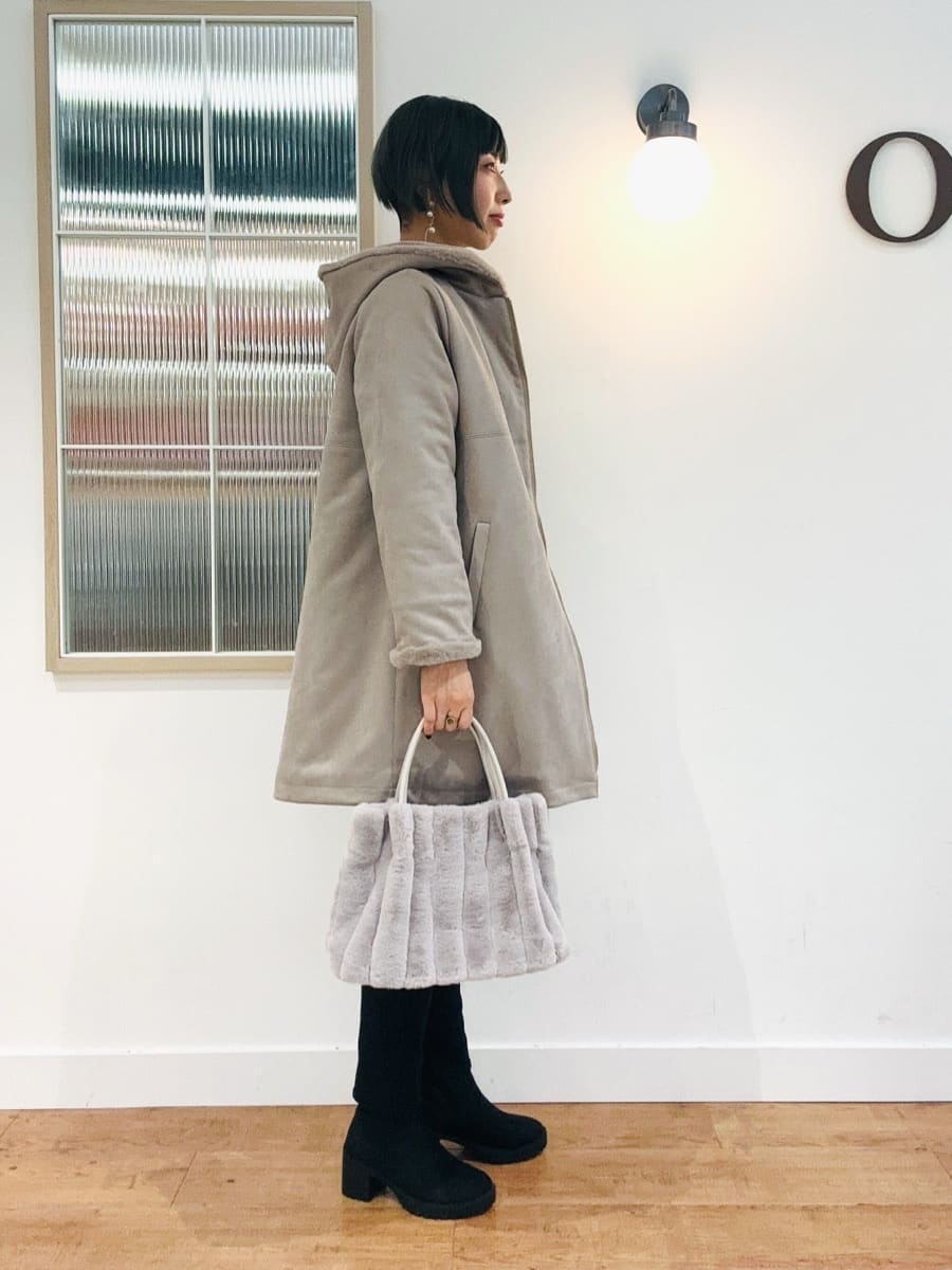 えまんさんの「SHOO･LA･RUE｜【着丈選べる】ケーブル柄ニットワンピース」を使ったコーディネート