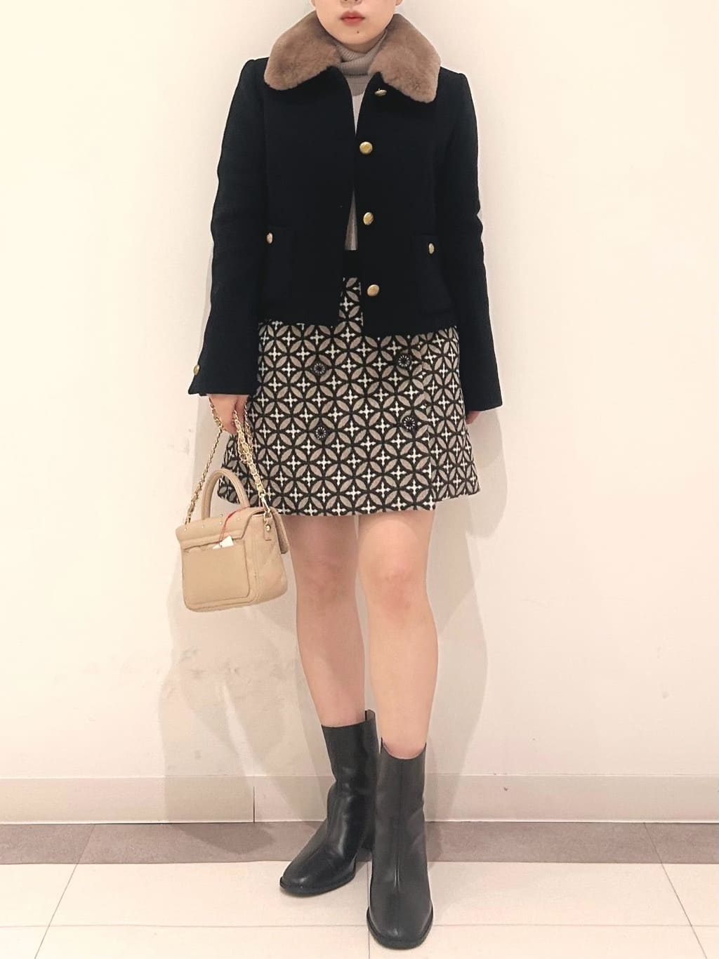 とりみさんの「DRESSTERIOR｜シルクブレンドメリノウールリブプルオーバー」を使ったコーディネート