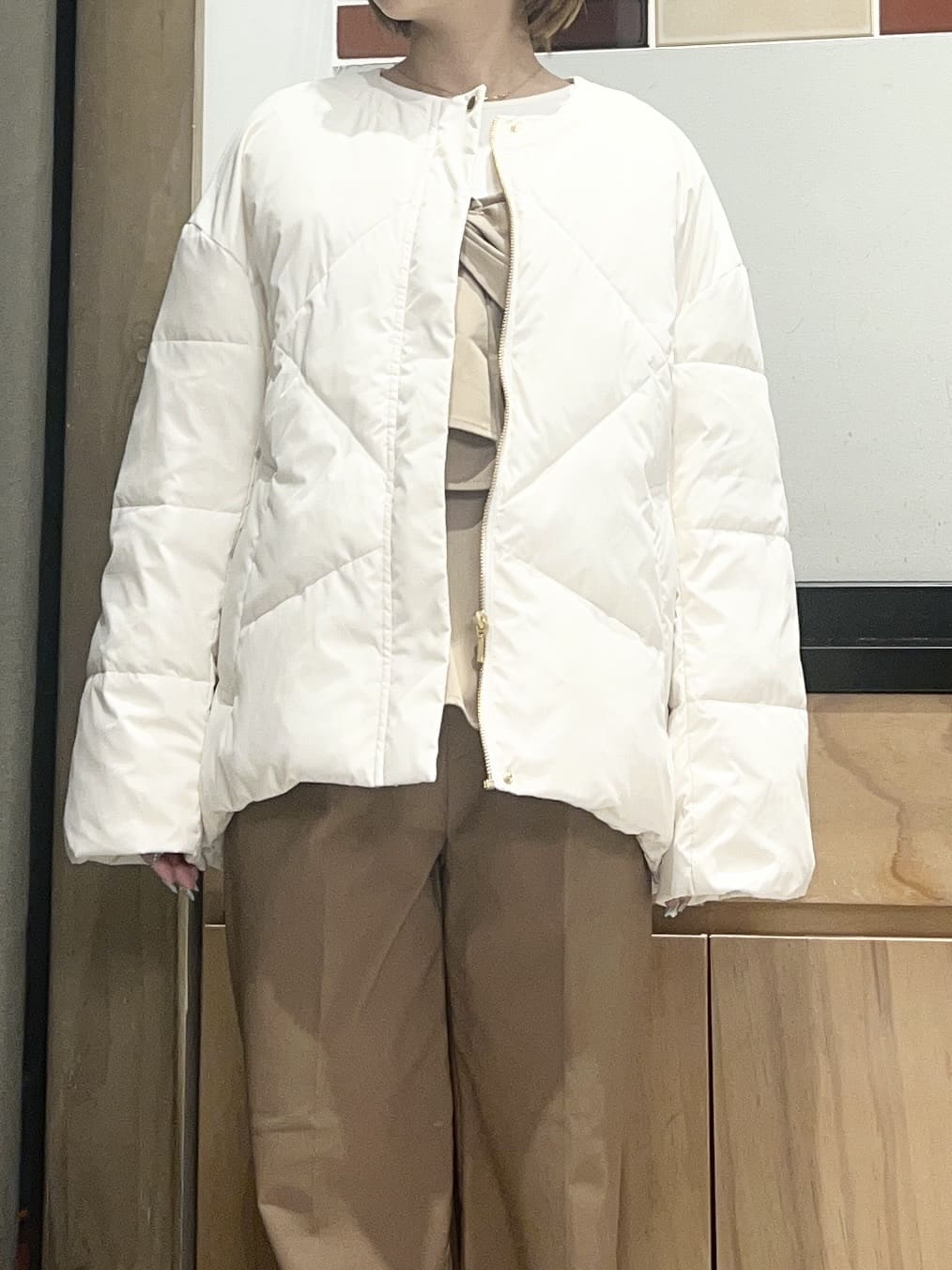 かのさんの「THE SHOP TK｜きれいめにもカジュアルにも ノーカラーキルトジャケット」を使ったコーディネート