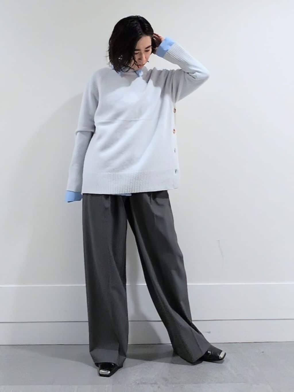 ミズタさんの「UNTITLED｜【重ね着もおすすめ/洗える】ウールカシミヤ クルーネックニット」を使ったコーディネート
