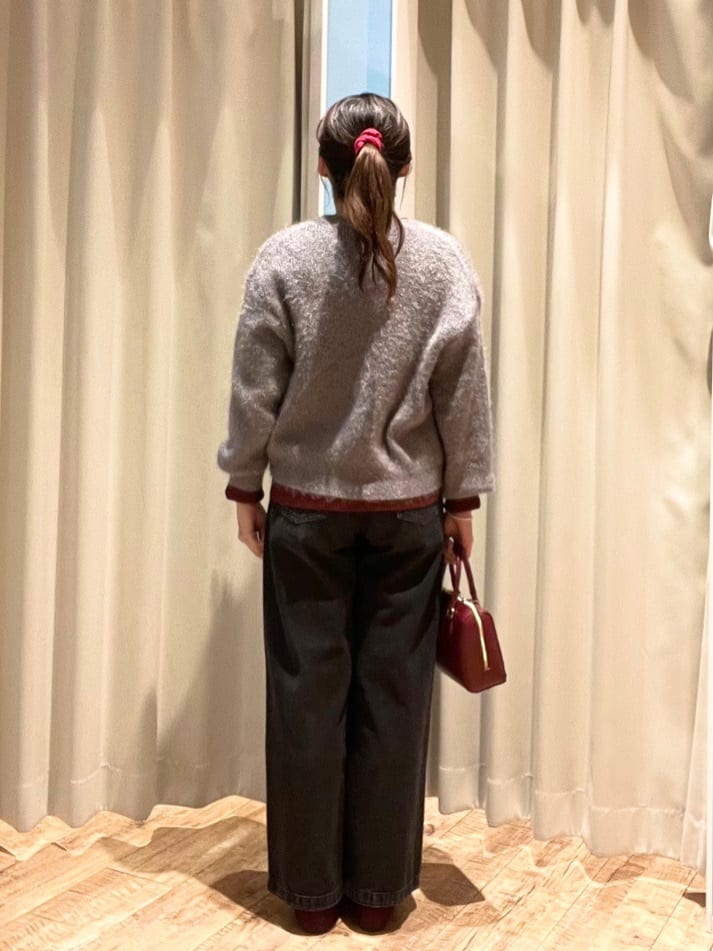 もんちゃんさんの「SHOO･LA･RUE｜【高レビュー/S-LL】脚のラインを拾いにくい デニムワイドパンツ」を使ったコーディネート