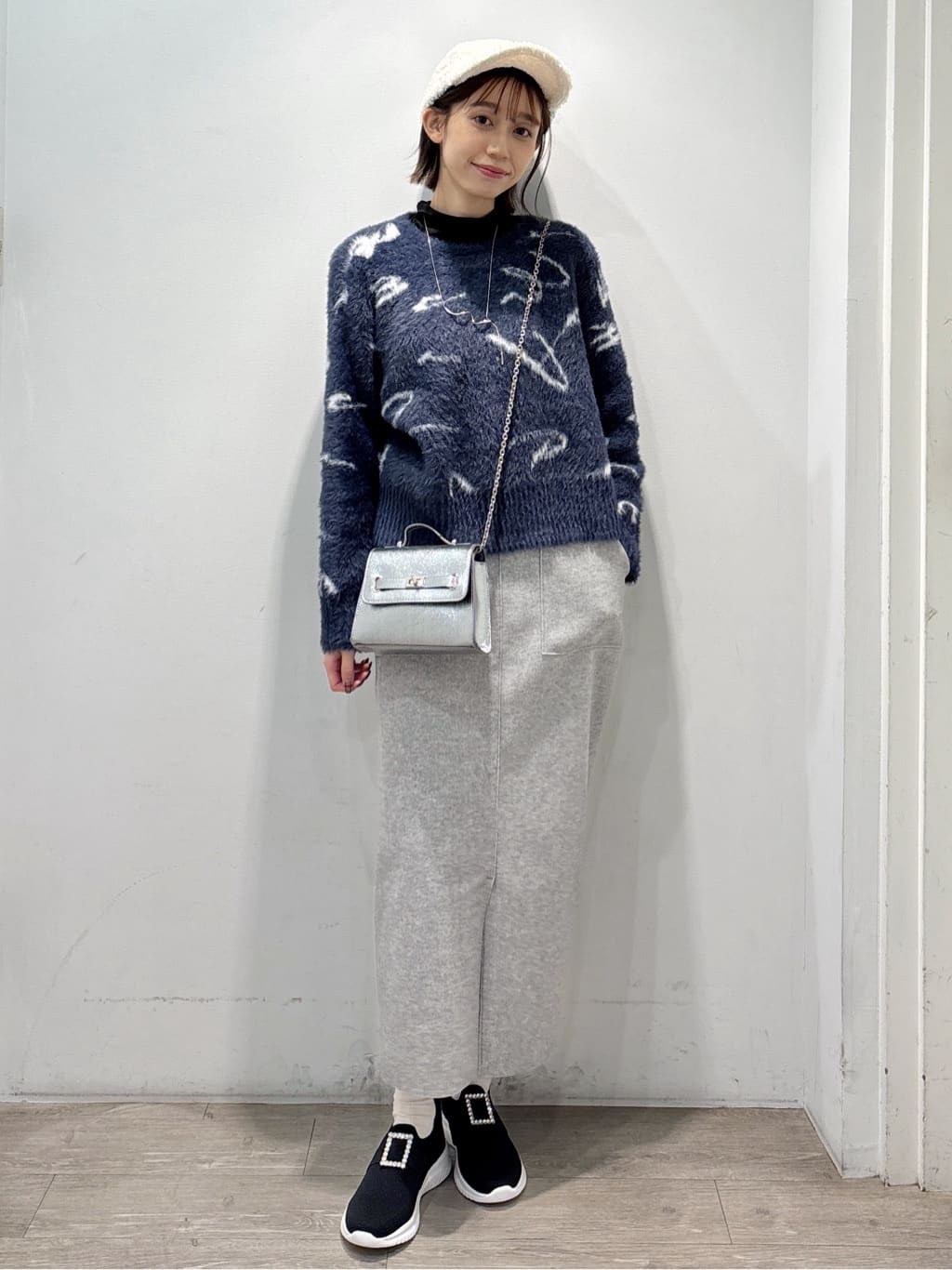 ぶまりんさんの「OPAQUE.CLIP｜アート柄シャギーニット【洗濯機OK】」を使ったコーディネート
