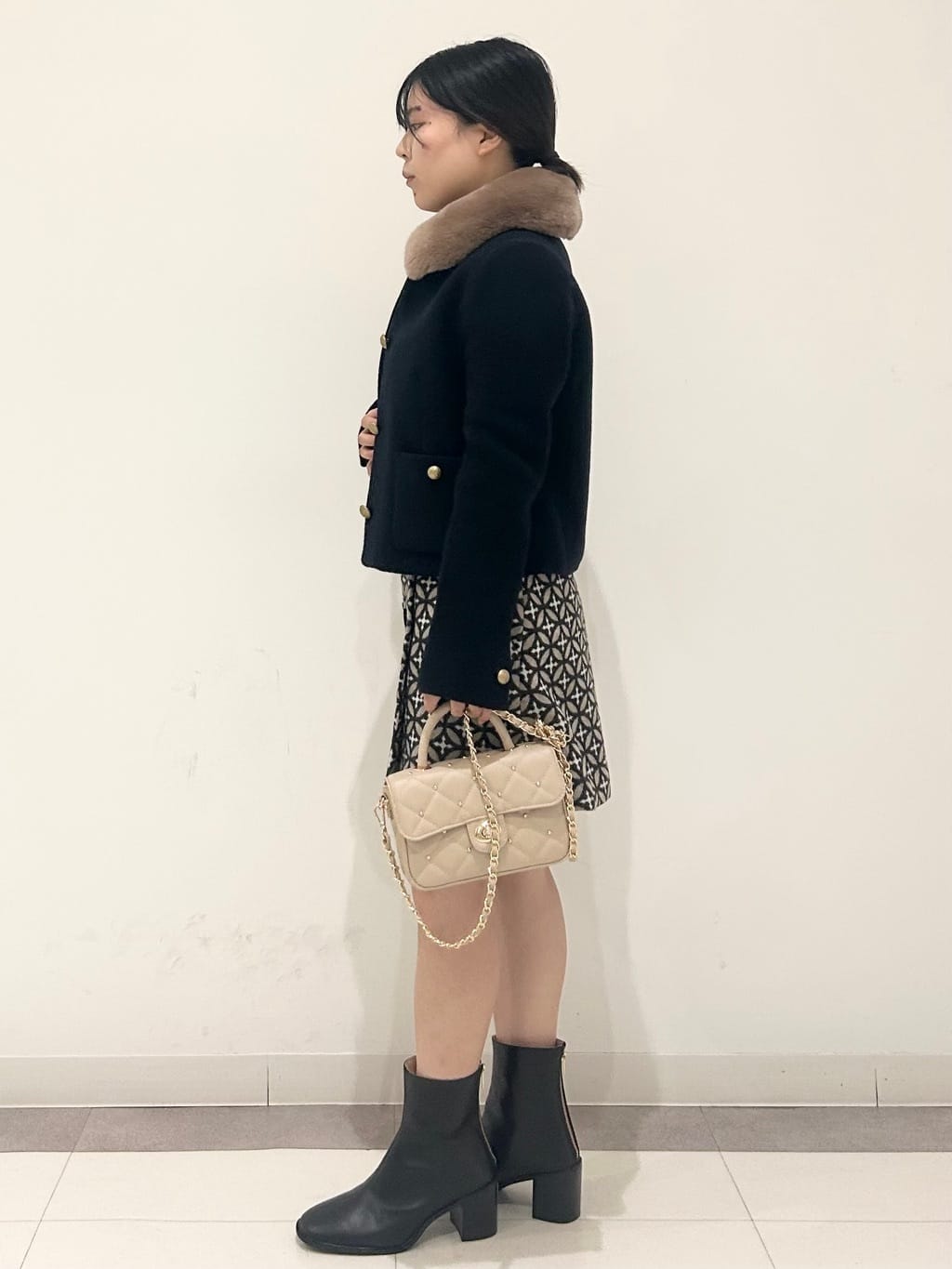 とりみさんの「DRESSTERIOR｜シルクブレンドメリノウールリブプルオーバー」を使ったコーディネート
