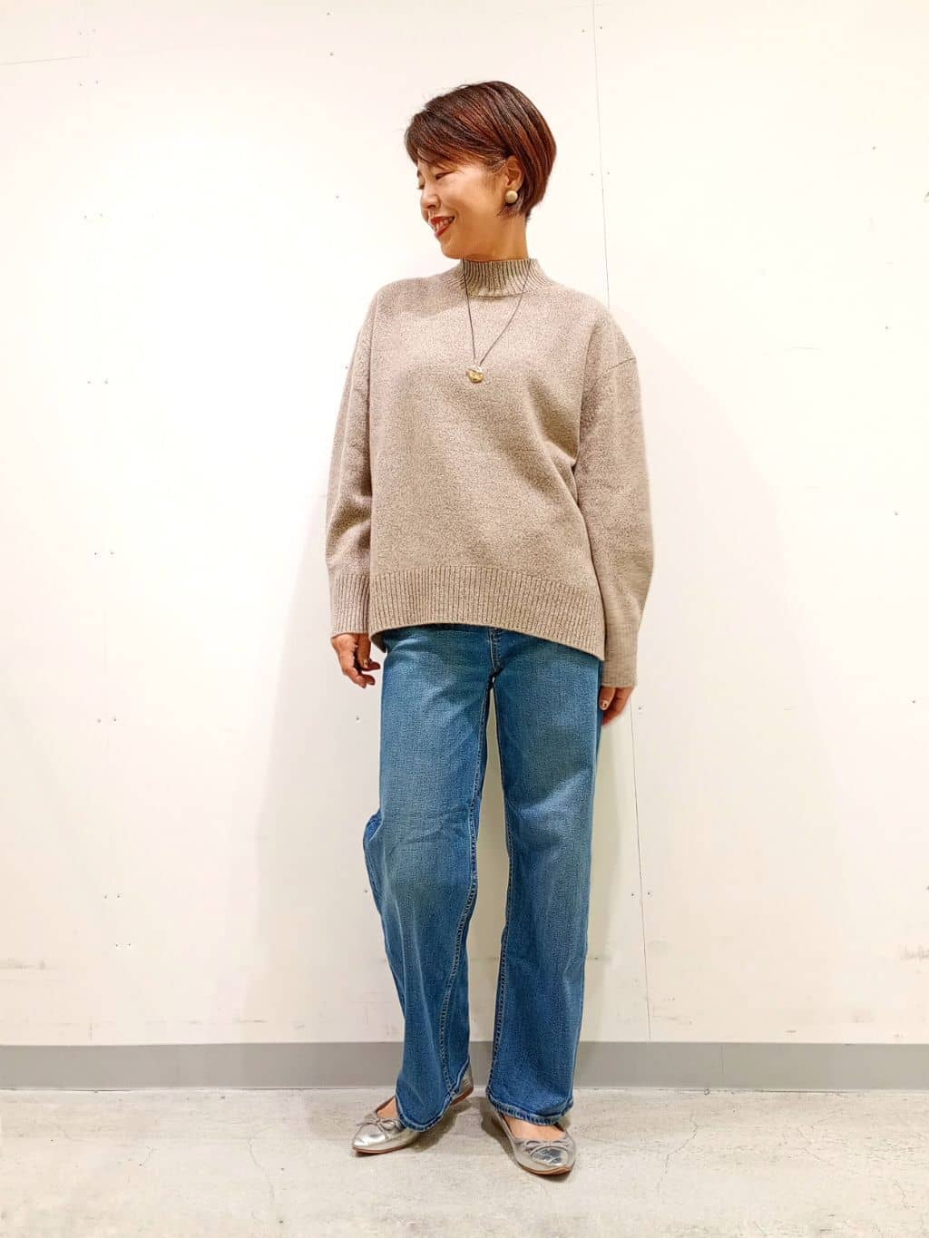 Kさんの「INDIVI｜【冬ニット人気NO．1！／カシミヤ混】ミドルゲージハイネックニット」を使ったコーディネート