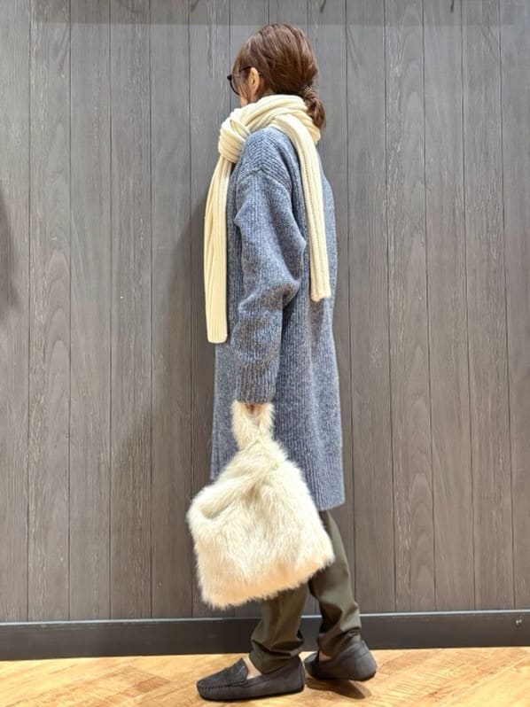 meiさんの「SHOO･LA･RUE｜【洗濯機可/S-LL】フィット感が心地よい ハイパーストレッチスキニー裏起毛」を使ったコーディネート