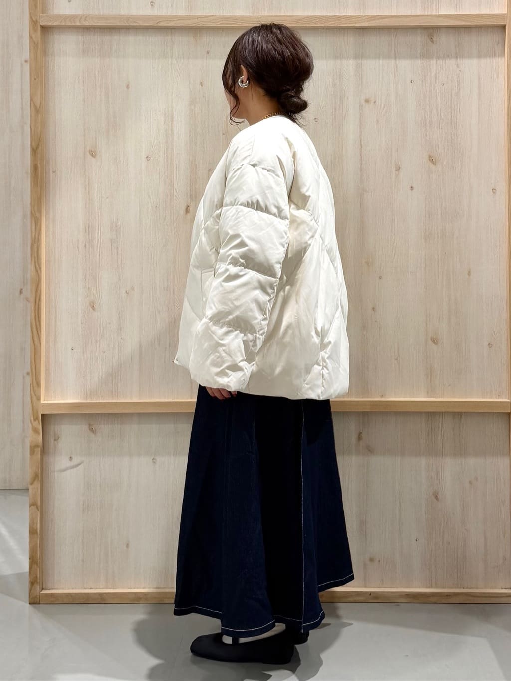 nanaさんの「THE SHOP TK｜きれいめにもカジュアルにも ノーカラーキルトジャケット」を使ったコーディネート