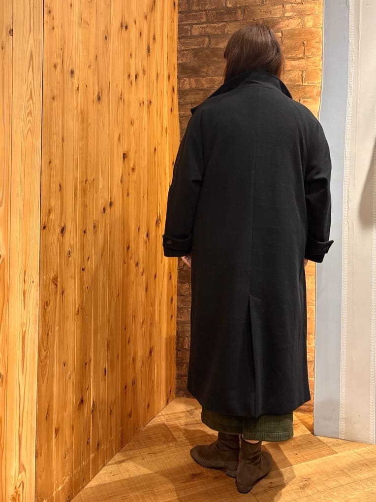 ゆかぴさんの「SHOO･LA･RUE｜ふわふわVネックニット」を使ったコーディネート