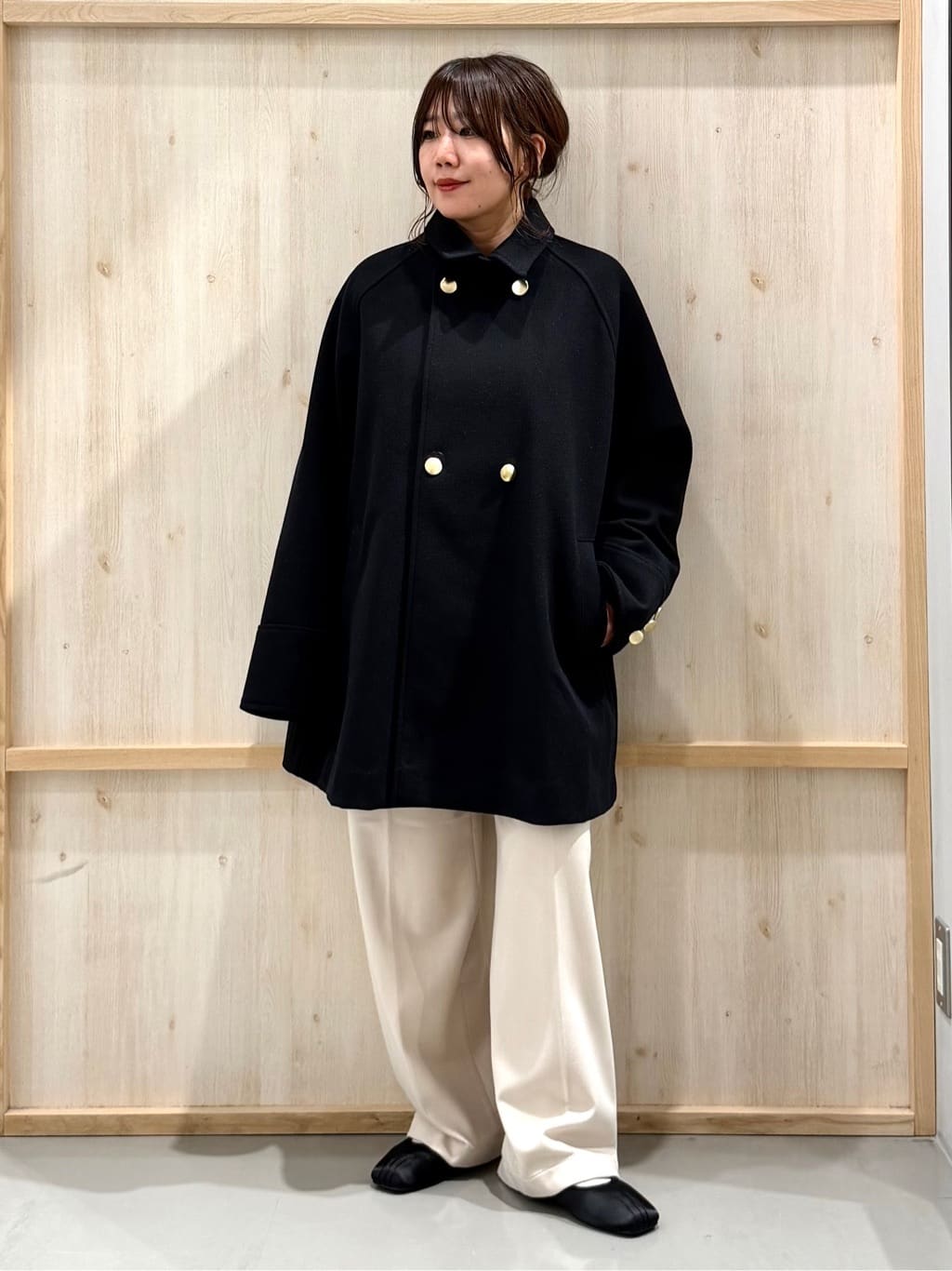 nanaさんの「THE SHOP TK｜クラシカルな装い ウールライクスタンドカラーコート」を使ったコーディネート