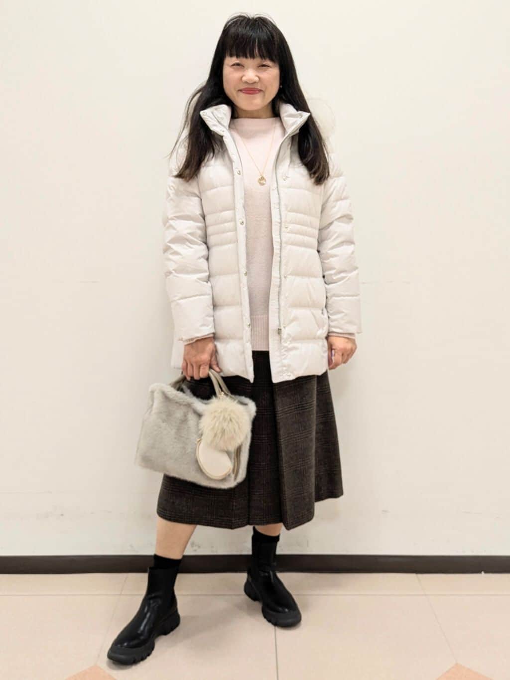 ともさんの「UNTITLED｜【重ね着もおすすめ/洗える】ウールカシミヤ クルーネックニット」を使ったコーディネート